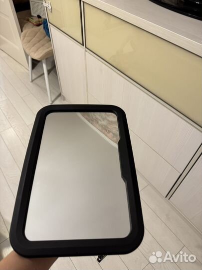 Зеркало на спинку заднего сидения