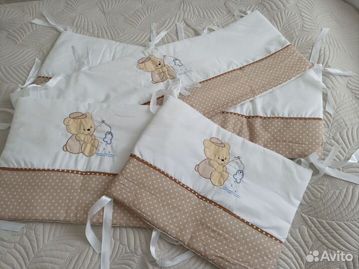 Бортики на детскую кроватку