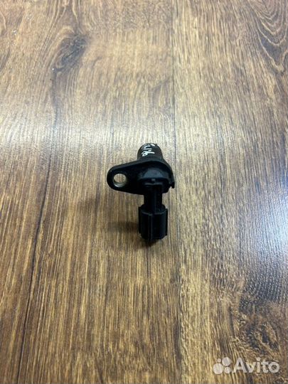 Датчик положения распредвала Ford Mondeo III 2