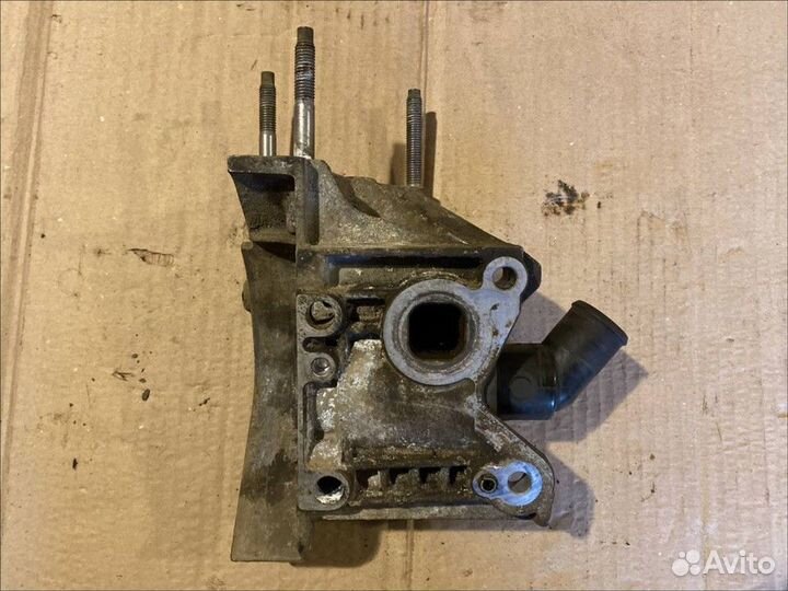 Корпус насоса водяного (помпы) Peugeot Partner