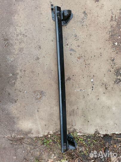 Усилитель заднего бампера Ниссан Х Трейл Т-31