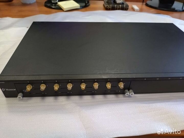 Yeastar TG1600 SIP VoIP-GSM-шлюз на 8 GSM-линий