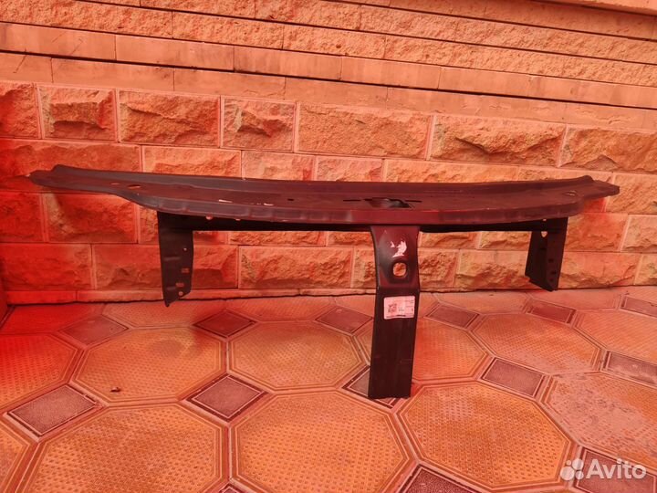 Рамка радиатора, фартук largus