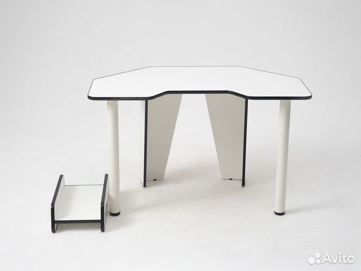 Угловой компьютерный стол геймерский/игровой