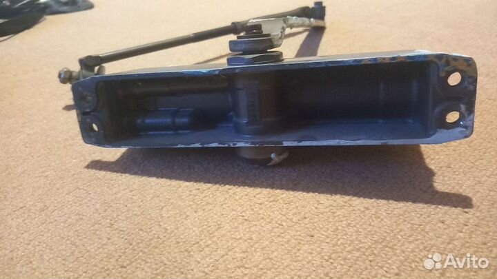 Довотчик для двери