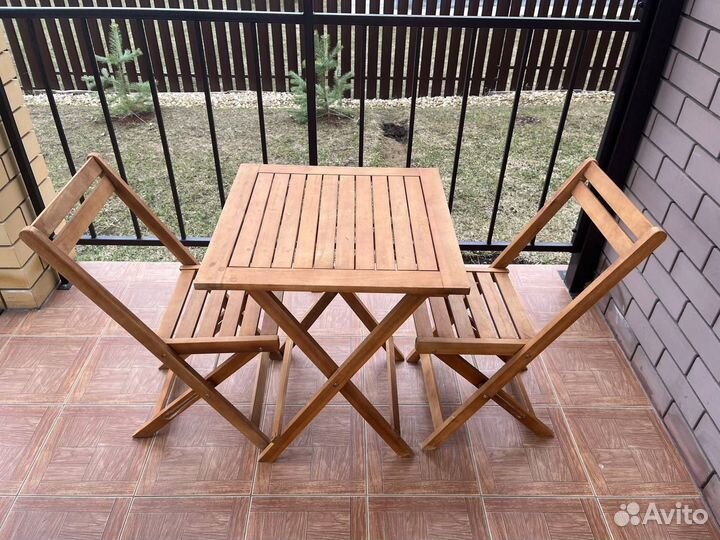 Комплект складной стол со стульями