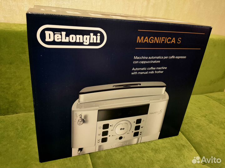 Кофемашина DeLonghi ecam22.105.B Новая