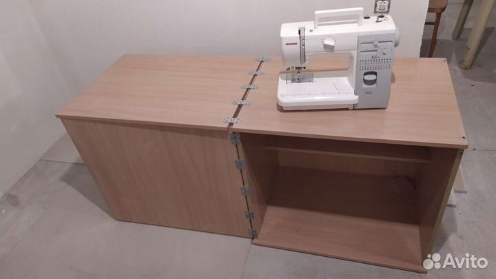 Стол для бытовой швейной машинки