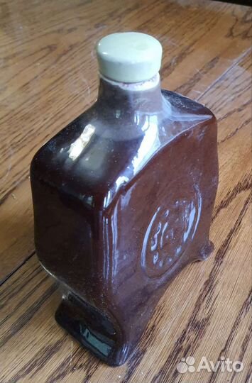 Керамическая бутылка ваза