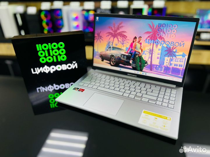 Новый мощный ноутбук Asus R5 7520U/DDR5-8/SSD-512