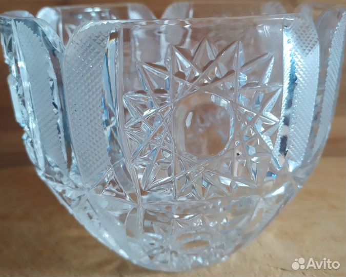 Красивый салатник из хрусталя СССР 12х14.5см