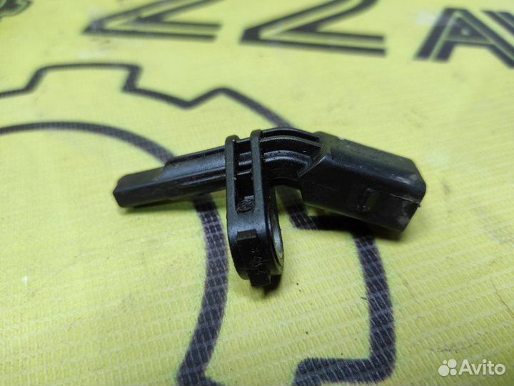 Датчик ABS задний левый Volkswagen Tiguan cawb