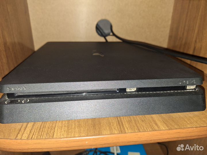 Sony playstation 4 PS4 slim 1tb
