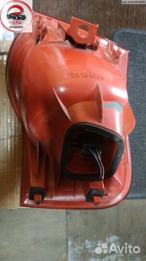 Фонарь задний левый б/у Volkswagen Passat B6