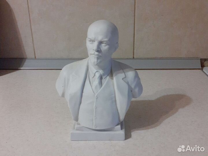 Бюст Ленина лфз
