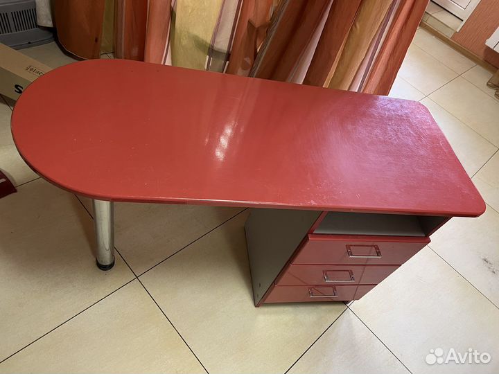 Стол для маникюра бу