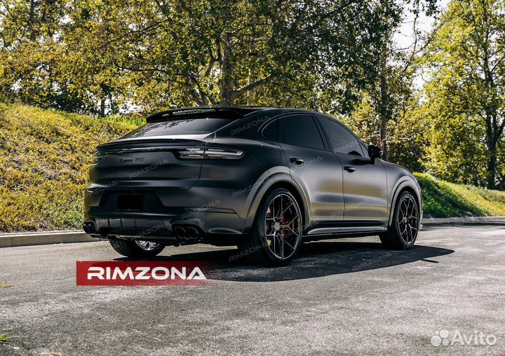 Кованые диски R22 на Porsche Cayenne GTS