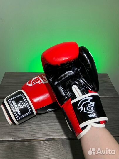 Боксерские перчатки Pretorian