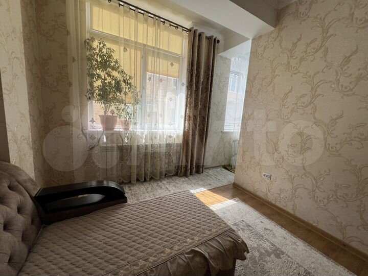 3-к. квартира, 70 м², 2/5 эт.