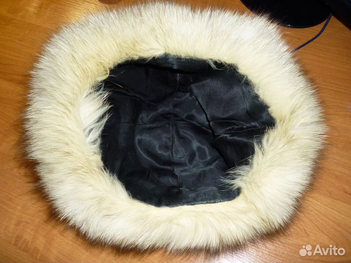 Меховые шапки и воротники – песец, норка