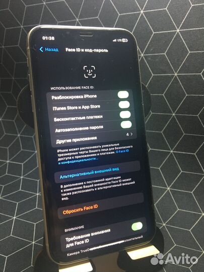 iPhone 11, 64 ГБ