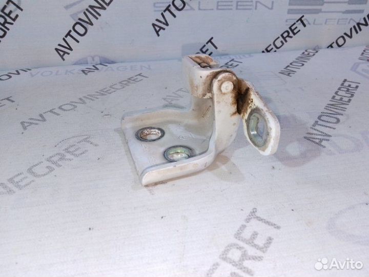 Петля двери передняя левая Лада Ларгус 1