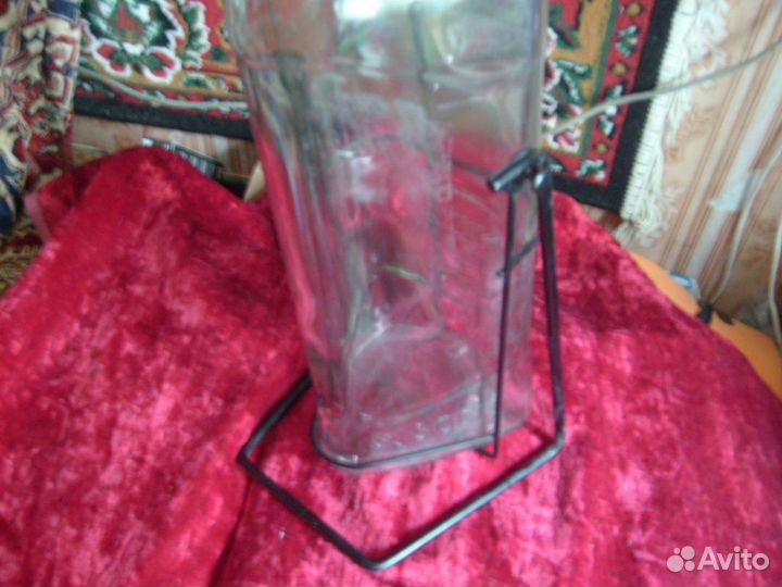 Бутылка 4.5 литра,для напитков с опракидывателем