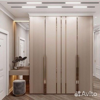 Шкафы и пеналы в коридор под заказ