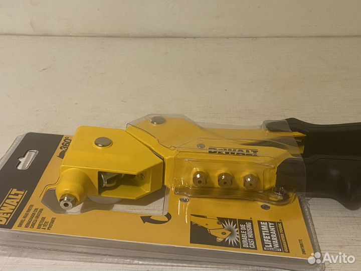 Заклепочник Dewalt с поворотной головкой