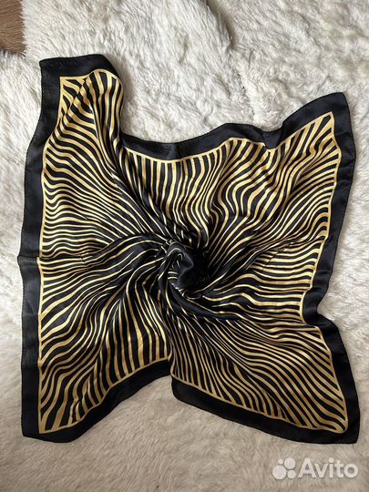 Платок шейный prada