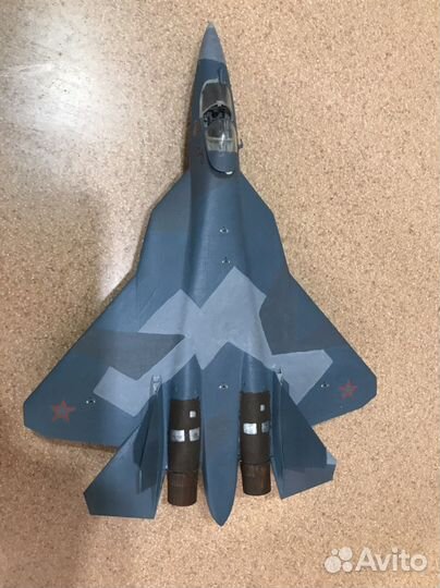 Модель самолета Су -57