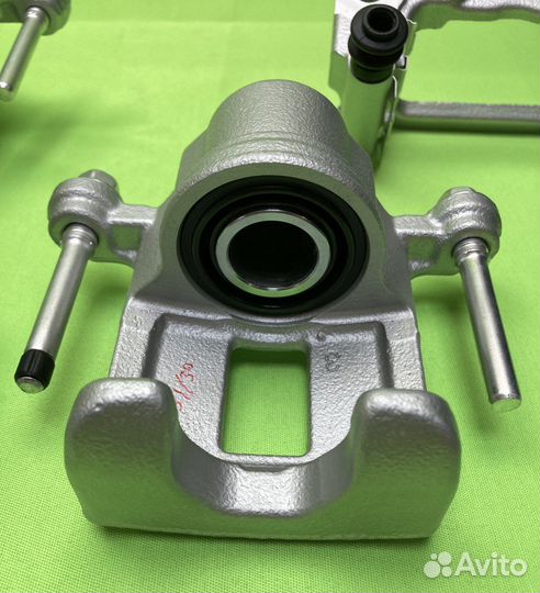 Nissan X-Trail тормозной суппорт