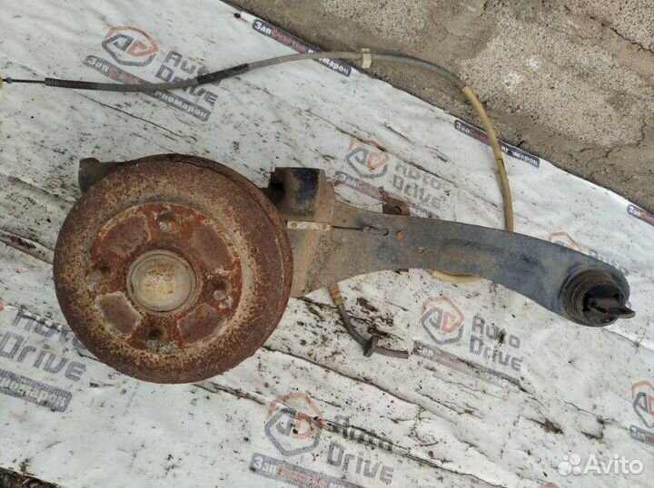 Цапфа (кулак) задняя левая Ford Focus 1 2.0 2004