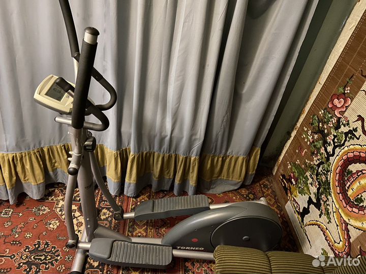 Эллиптический тренажер / элипс