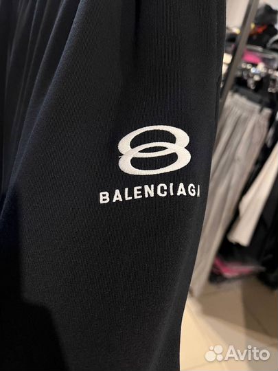 Balenciaga штаны оверсайз 3b широкие на руках