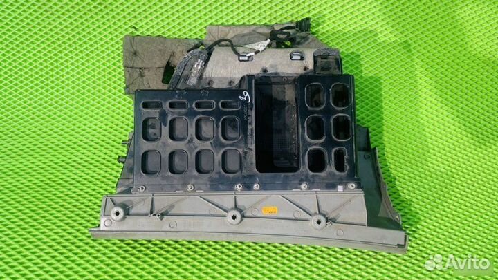 Бардачок Audi A8 D3 2002-2010