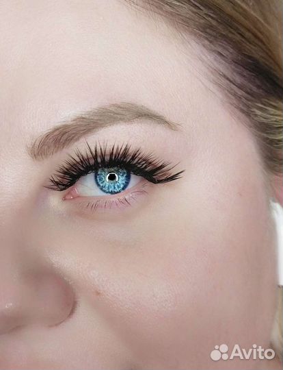 Мастер по наращиванию ресниц
