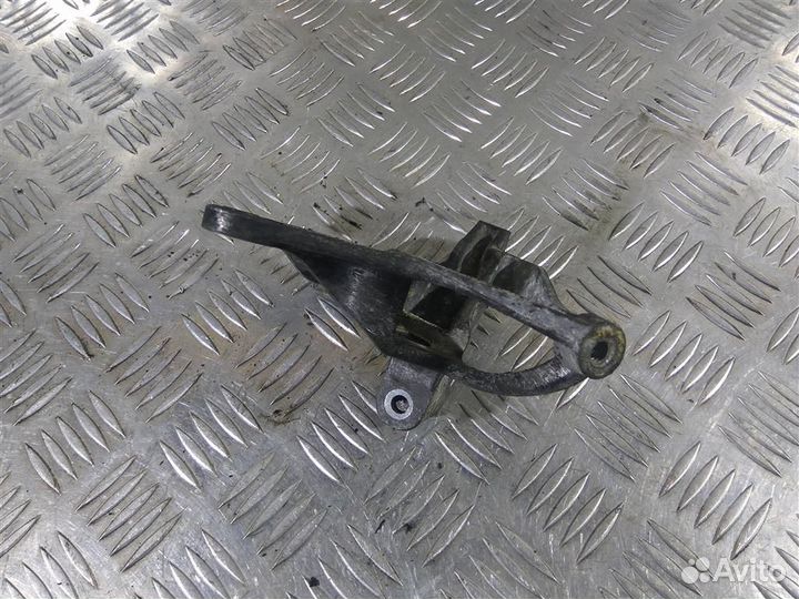 Кронштейн дроссельной заслонки пежо Partner Tepe