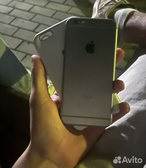 Телефон iPhone 6s 64 gb