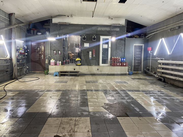 Гараж, > 30 м²