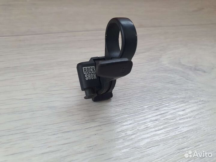 Манетка блокировки вилки Rock Shox Poploc