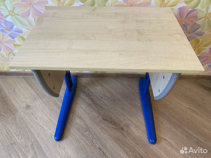Письменный стол для школьника растущий