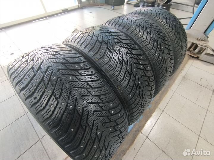 Nokian Tyres Hakkapeliitta 8 235/55 R17 103T