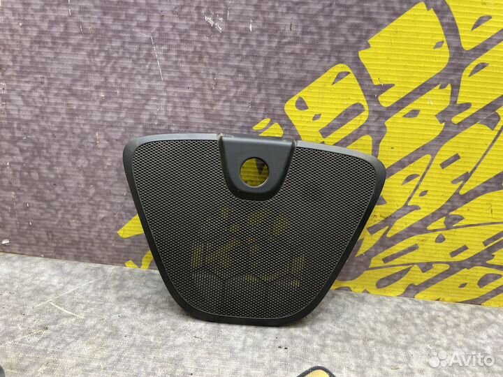 Сетка переднего динамика на торпедо Astra J Астра