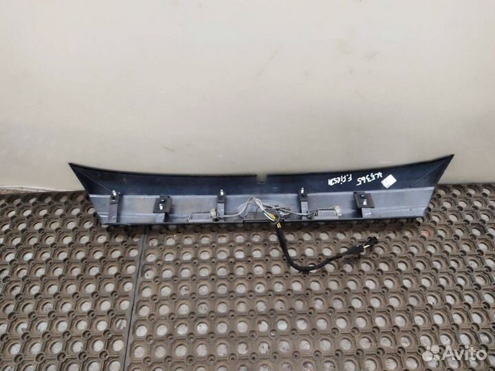 Накладка двери (крышки) багажника Ford Fiesta 6