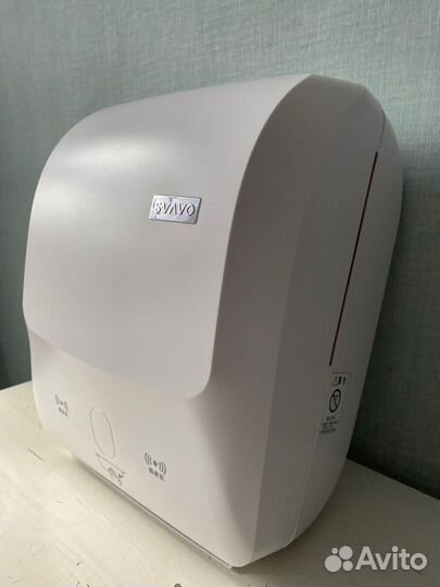 Автоматический диспенсер для бумажных полотен