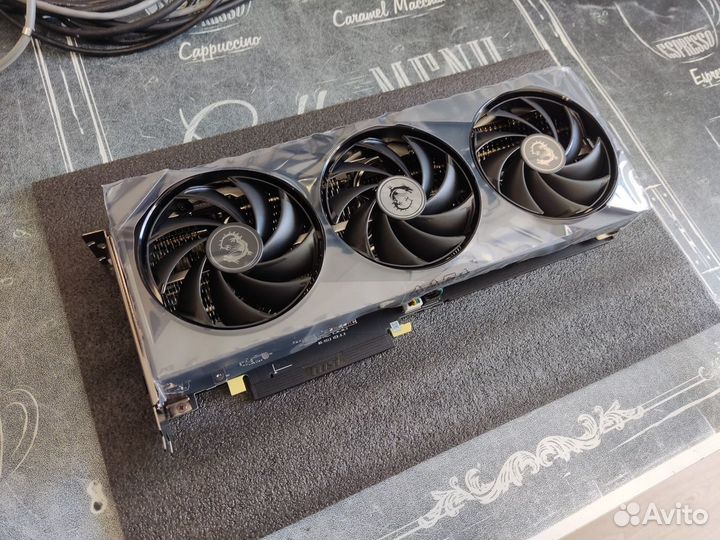 Видеокарта MSI RTX 4070 Ti Super Gaming X Slim 16