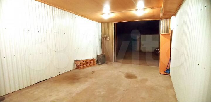 Гараж, > 30 м²