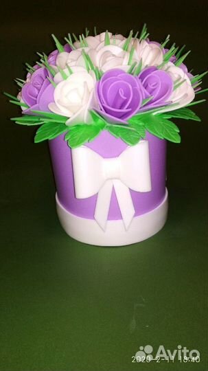 Розы в шляпной коробке, светильник роза