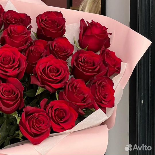 Букет красных роз 25